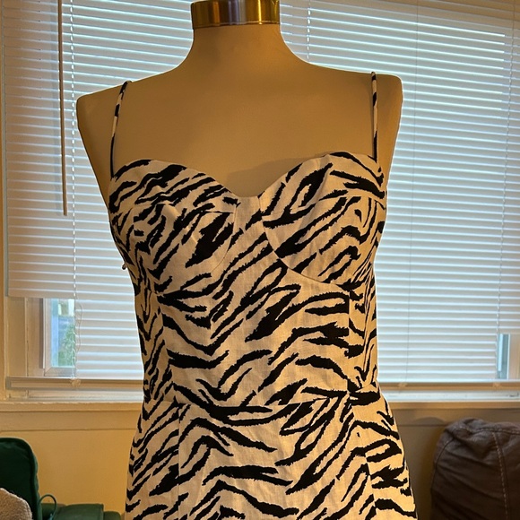 Reformation Starling Zebra Print Linen Dress - Picture 4 of 12